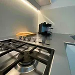 Stunning 4 Bed Mews House With Patio